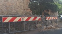 Nulla è cambiato sulla strada che conduce a Villa Webber le solite transenne del Comune (vedi foto) e proprietari che fanno finta di nulla: ancora non hanno [&hellip;]