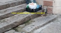 Senza dubbio hanno ragione tutti coloro che si lamentano dei rifiuti abbandonati senza buste e secchi in dotazione. Il problema viene segnalato da anni senza che nessuno, [&hellip;]